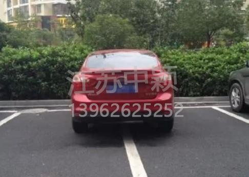 車停在車位也被貼處罰單子？交通警察：這三種停車方式也算違規(guī)！