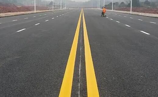 蘇州市政道路標(biāo)線每米成本價多少錢？江蘇中穎價格合理