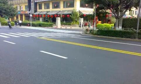 蘇州鄉(xiāng)村道路劃線道路劃線如何施工？