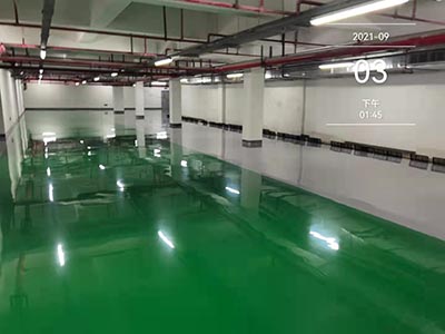 蘇州環(huán)氧地坪廠家：環(huán)氧地坪漆干燥后為何會泛白發(fā)白？
